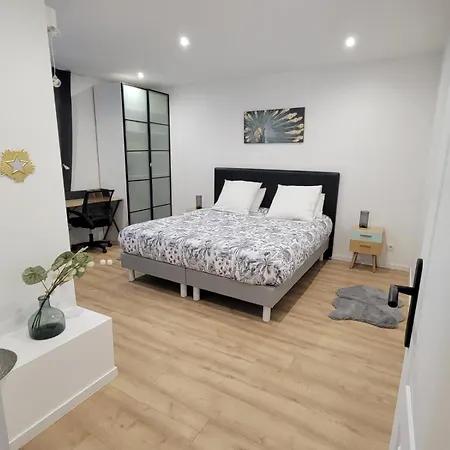 Cosy Proche De Paris Apartment *